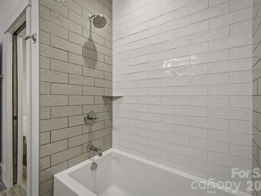 40 Kingfisher Trace, Nebo, NC 28761.  MLS# CAR4353982, YatesRealty ID 11046. 