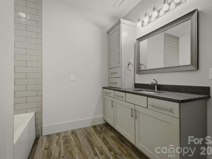40 Kingfisher Trace, Nebo, NC 28761.  MLS# CAR4353982, YatesRealty ID 11046. 