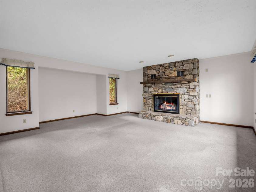 417 Ivy Road, Black Mountain, NC 28711.  MLS# CAR4362161, YatesRealty ID 11048. 