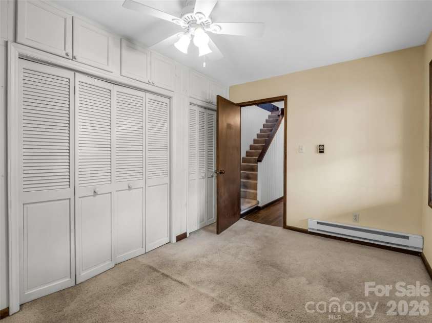 417 Ivy Road, Black Mountain, NC 28711.  MLS# CAR4362161, YatesRealty ID 11048. 