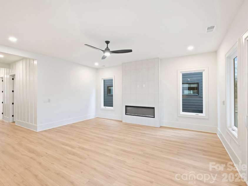 1420 35th Street, Charlotte, NC 28205.  MLS# CAR4326511, YatesRealty ID 11049. 