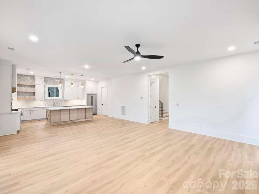 1420 35th Street, Charlotte, NC 28205.  MLS# CAR4326511, YatesRealty ID 11049. 