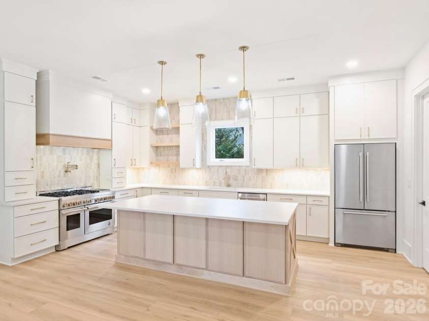 1420 35th Street, Charlotte, NC 28205.  MLS# CAR4326511, YatesRealty ID 11049. 