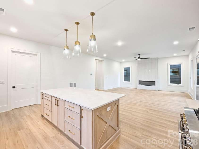 1420 35th Street, Charlotte, NC 28205.  MLS# CAR4326511, YatesRealty ID 11049. 