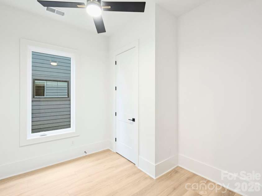 1420 35th Street, Charlotte, NC 28205.  MLS# CAR4326511, YatesRealty ID 11049. 