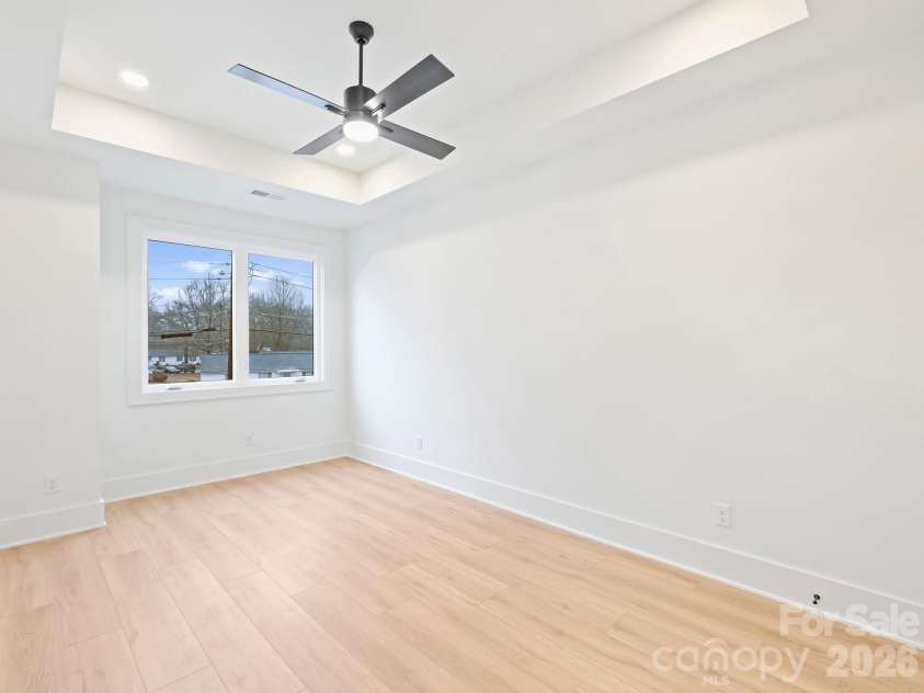 1420 35th Street, Charlotte, NC 28205.  MLS# CAR4326511, YatesRealty ID 11049. 