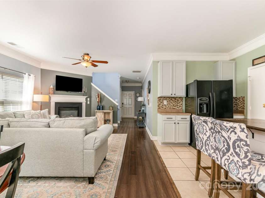 516 Tribune Drive, Charlotte, NC 28214.  MLS# CAR4254060, YatesRealty ID 11049. 