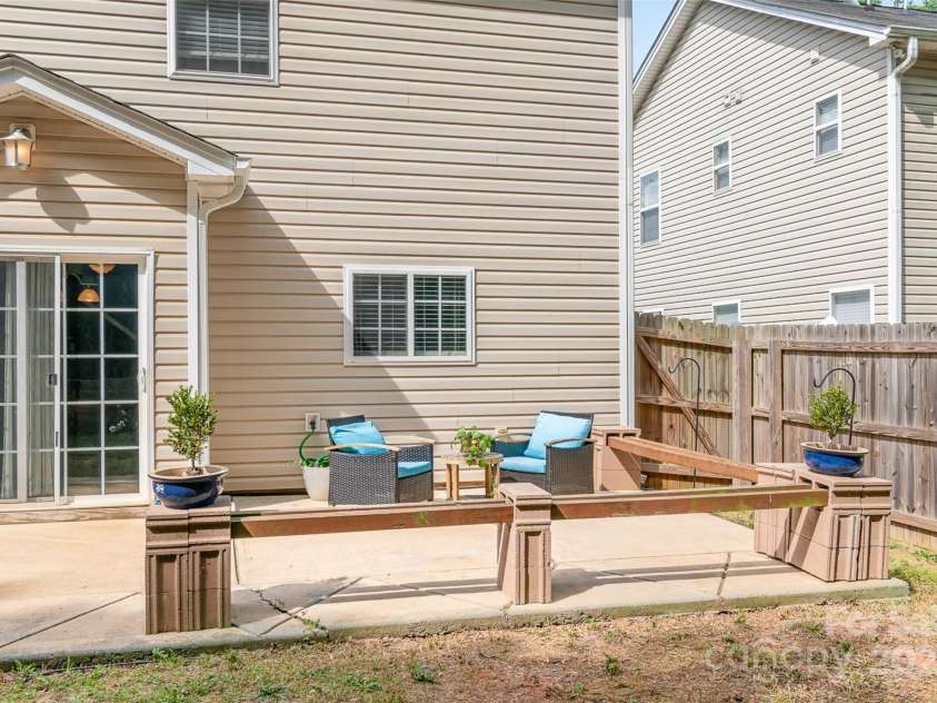 516 Tribune Drive, Charlotte, NC 28214.  MLS# CAR4254060, YatesRealty ID 11049. 