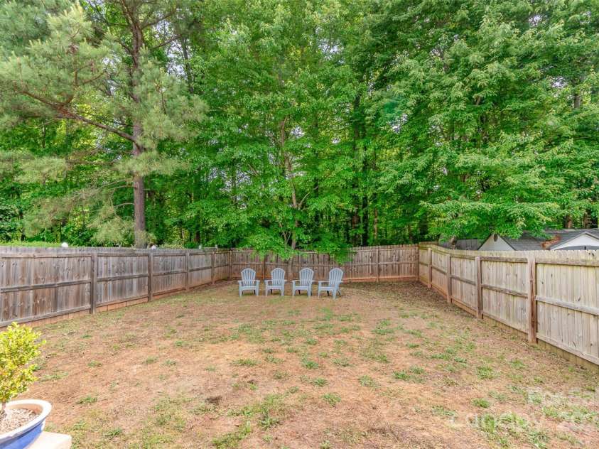516 Tribune Drive, Charlotte, NC 28214.  MLS# CAR4254060, YatesRealty ID 11049. 