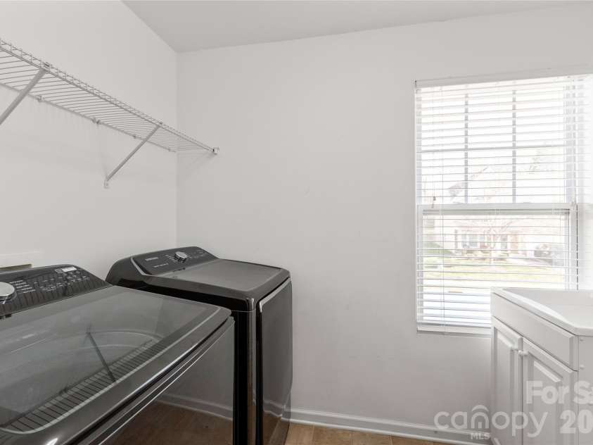 10229 Snowbell Court, Charlotte, NC 28215.  MLS# CAR4338183, YatesRealty ID 1105. Laundry room