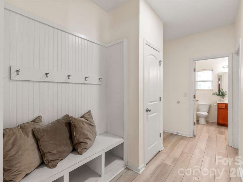 10229 Snowbell Court, Charlotte, NC 28215.  MLS# CAR4338183, YatesRealty ID 1105. Mud area by garage