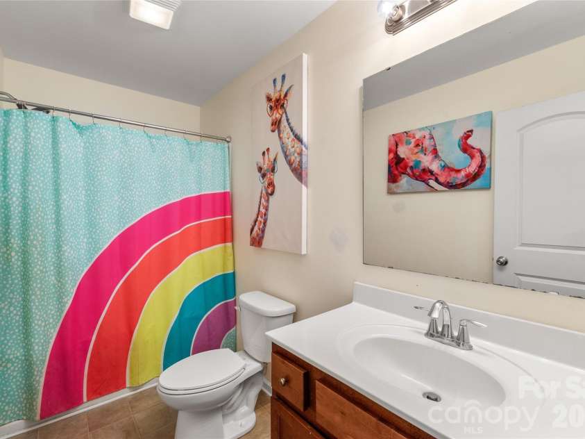 10229 Snowbell Court, Charlotte, NC 28215.  MLS# CAR4338183, YatesRealty ID 1105. Upper second bathroom