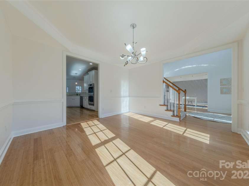4225 Nathaniel Glen Court, Matthews, NC 28105.  MLS# CAR4213863, YatesRealty ID 11050. Formal Dining Room