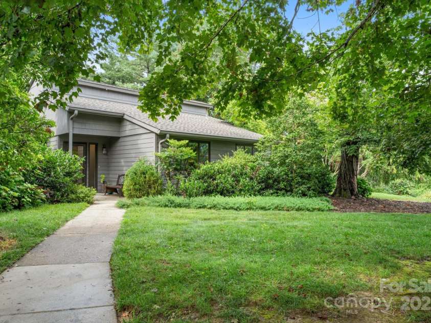 470 Crowfields Drive, Asheville, NC 28803.  MLS# CAR4283046, YatesRealty ID 11051. 