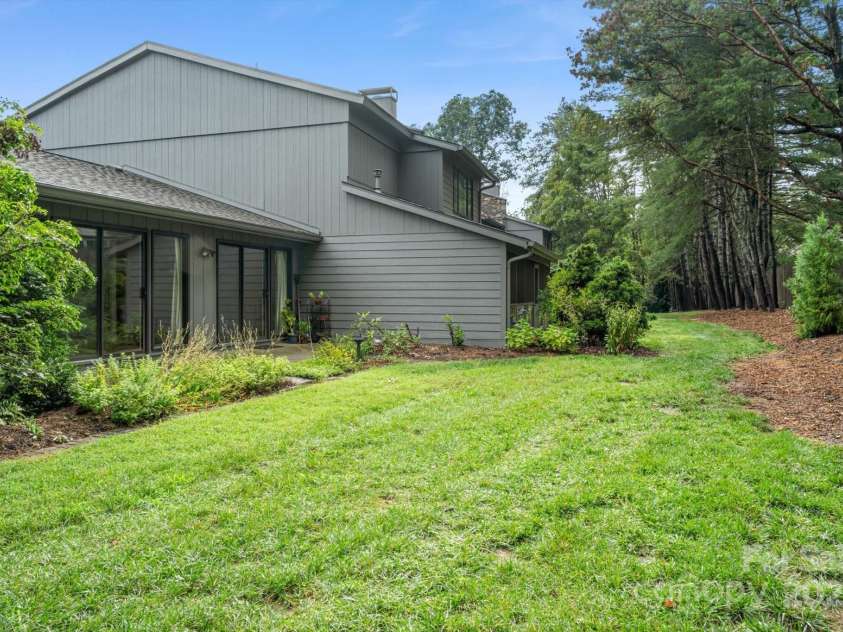 470 Crowfields Drive, Asheville, NC 28803.  MLS# CAR4283046, YatesRealty ID 11051. 