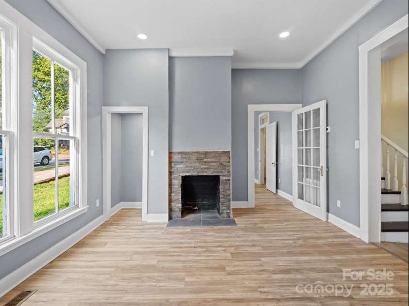 613 Mulberry Street, Statesville, NC 28677.  MLS# CAR4283631, YatesRealty ID 11051. 