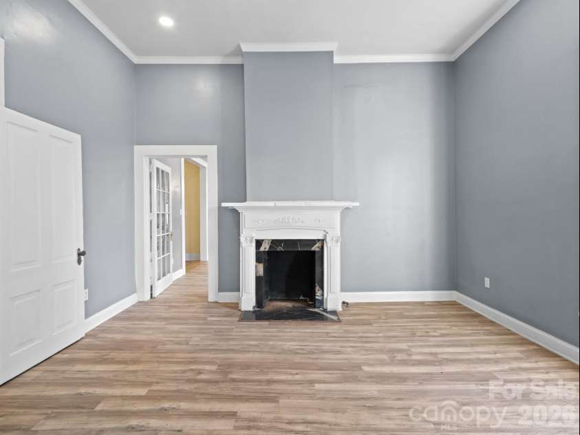 613 Mulberry Street, Statesville, NC 28677.  MLS# CAR4283631, YatesRealty ID 11051. 