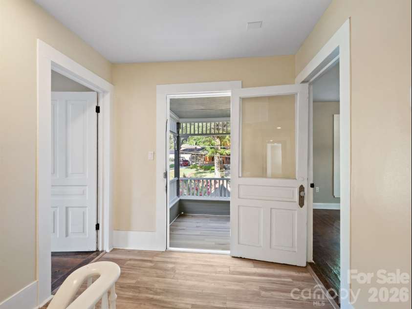 613 Mulberry Street, Statesville, NC 28677.  MLS# CAR4283631, YatesRealty ID 11051. 