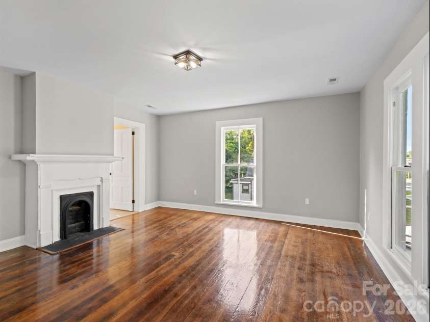 613 Mulberry Street, Statesville, NC 28677.  MLS# CAR4283631, YatesRealty ID 11051. 