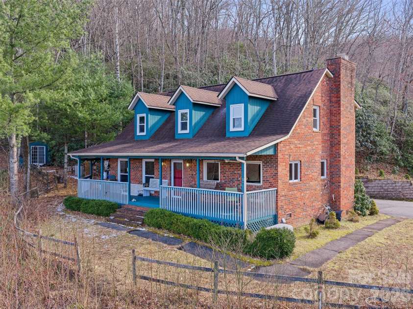 126 Wildflower Cove Drive, Swannanoa, NC 28778.  MLS# CAR4345693, YatesRealty ID 11052. 