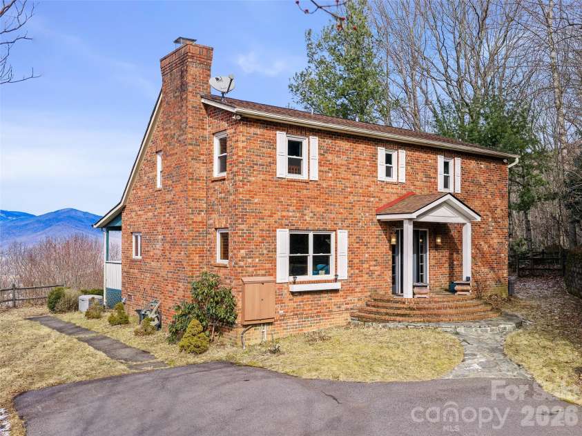 126 Wildflower Cove Drive, Swannanoa, NC 28778.  MLS# CAR4345693, YatesRealty ID 11052. 