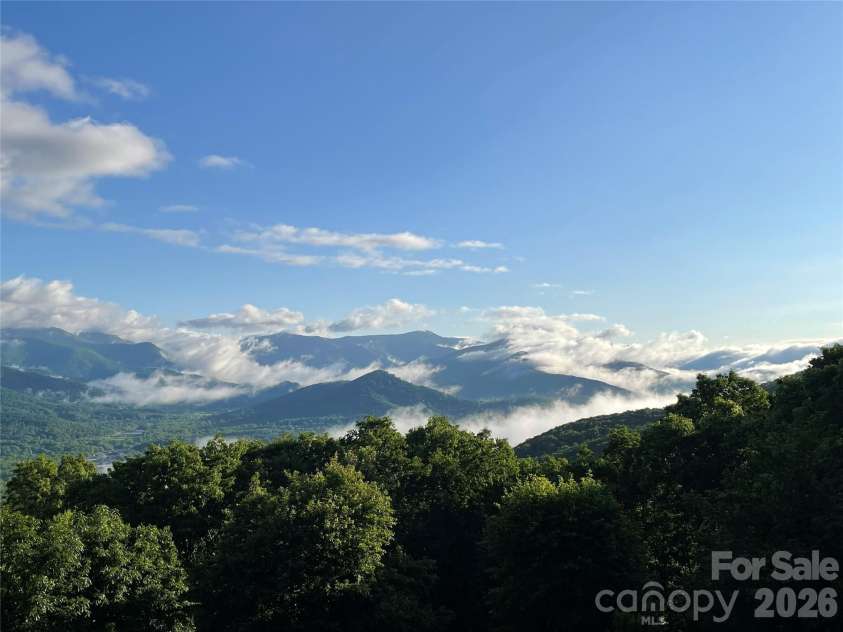126 Wildflower Cove Drive, Swannanoa, NC 28778.  MLS# CAR4345693, YatesRealty ID 11052. 