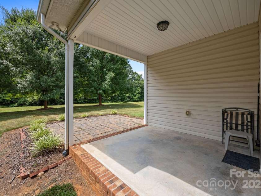 229 River Birch Drive, Salisbury, NC 28146.  MLS# CAR4284984, YatesRealty ID 11052. 