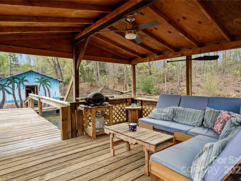 513 Paradise Circle, Belmont, NC 28012.  MLS# CAR4219509, YatesRealty ID 11053. 