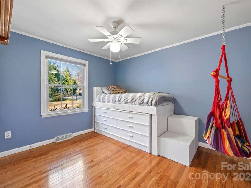 513 Paradise Circle, Belmont, NC 28012.  MLS# CAR4219509, YatesRealty ID 11053. Bed 3 w/ lofted bed and built in dresser