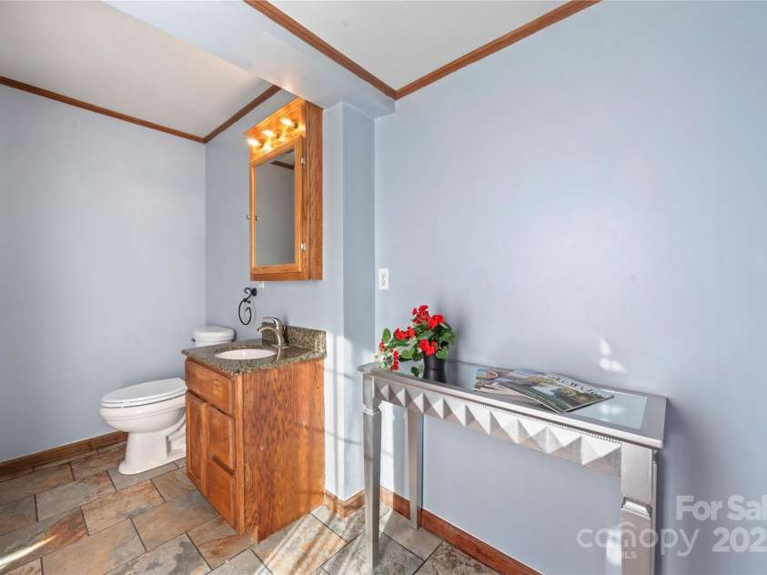 513 Paradise Circle, Belmont, NC 28012.  MLS# CAR4219509, YatesRealty ID 11053. Primary bathroom