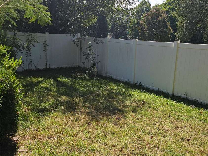 5720 Ebley Lane, Charlotte, NC 28227.  MLS# CAR4179653, YatesRealty ID 11054. 