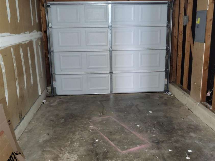 5720 Ebley Lane, Charlotte, NC 28227.  MLS# CAR4179653, YatesRealty ID 11054. 