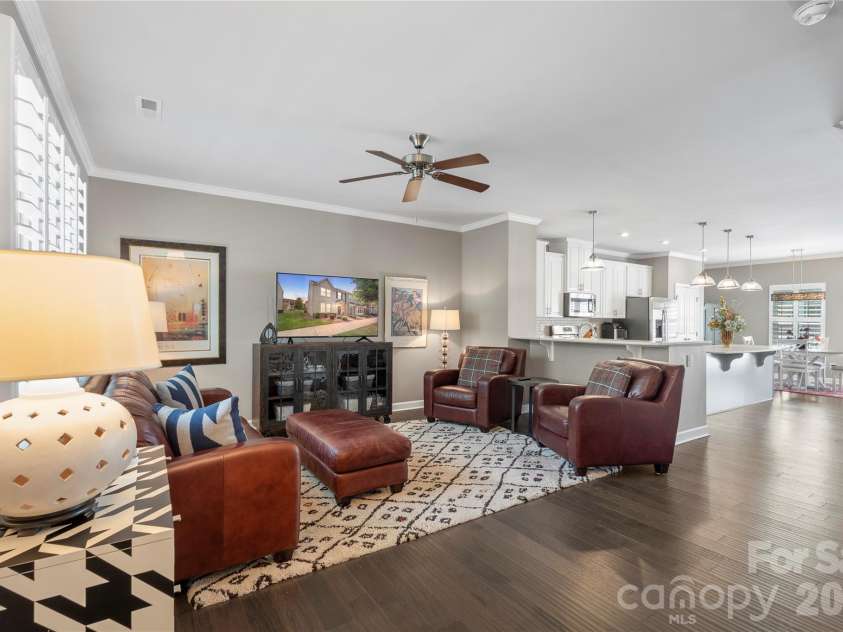 2023 Sage Park Drive, Charlotte, NC 28217.  MLS# CAR4399356, YatesRealty ID 11055. 