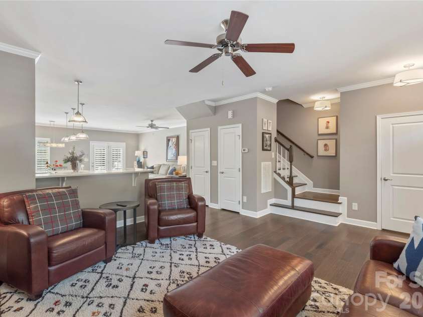 2023 Sage Park Drive, Charlotte, NC 28217.  MLS# CAR4399356, YatesRealty ID 11055. 