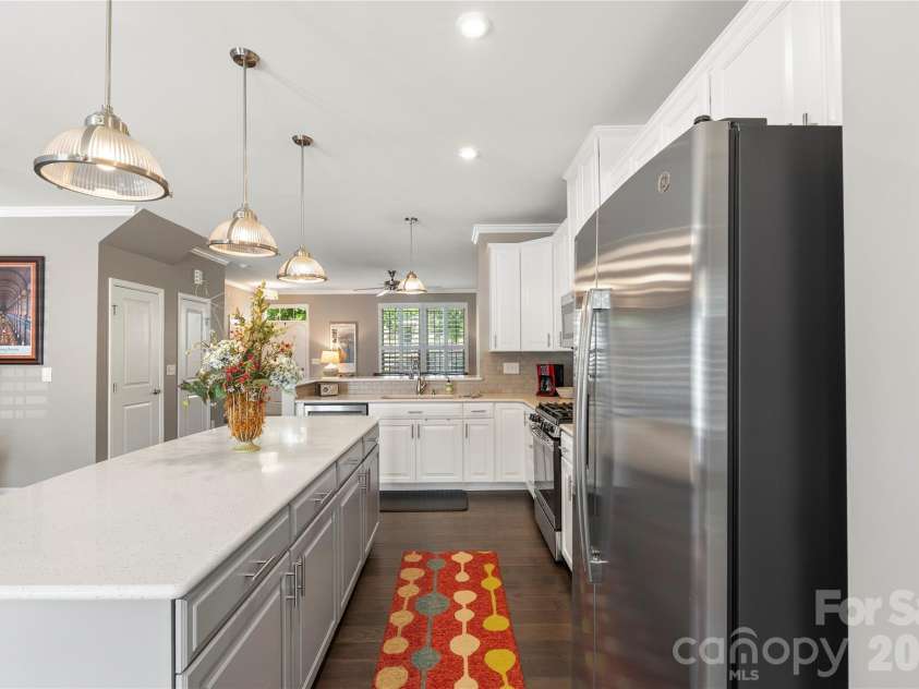 2023 Sage Park Drive, Charlotte, NC 28217.  MLS# CAR4399356, YatesRealty ID 11055. 