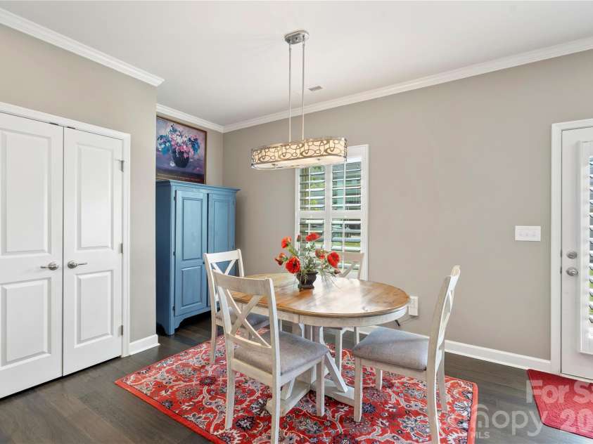 2023 Sage Park Drive, Charlotte, NC 28217.  MLS# CAR4399356, YatesRealty ID 11055. 