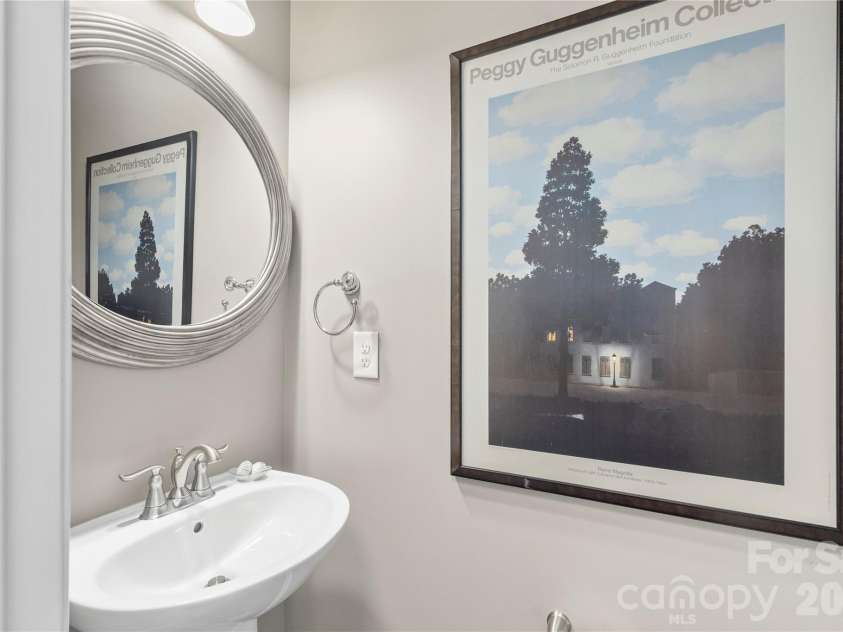 2023 Sage Park Drive, Charlotte, NC 28217.  MLS# CAR4399356, YatesRealty ID 11055. 