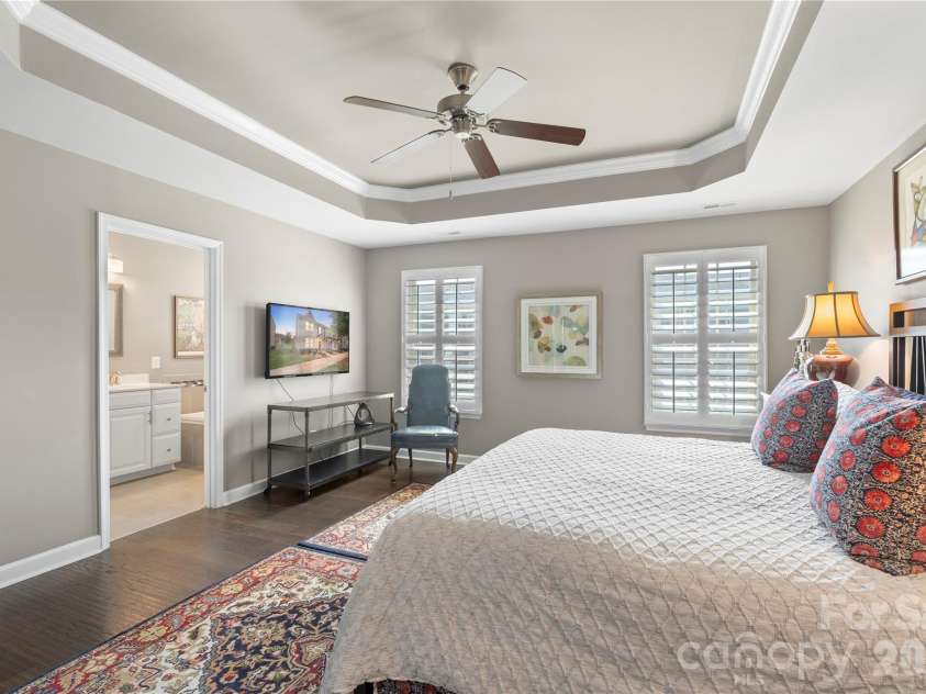 2023 Sage Park Drive, Charlotte, NC 28217.  MLS# CAR4399356, YatesRealty ID 11055. 