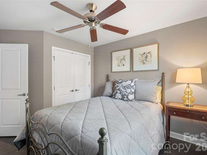 2023 Sage Park Drive, Charlotte, NC 28217.  MLS# CAR4399356, YatesRealty ID 11055. 