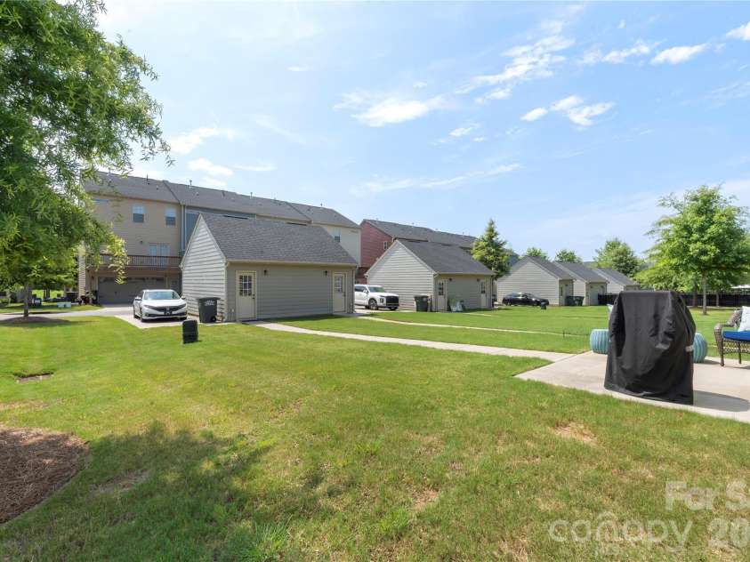 2023 Sage Park Drive, Charlotte, NC 28217.  MLS# CAR4399356, YatesRealty ID 11055. 