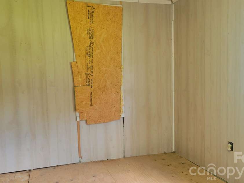 1672 Riverview Road, Lincolnton, NC 28092.  MLS# CAR4271400, YatesRealty ID 11056. BR2