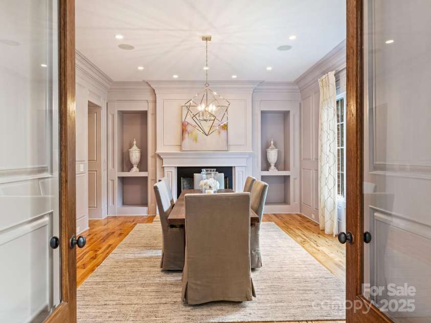 4400 Sharon View Road, Charlotte, NC 28226.  MLS# CAR4243534, YatesRealty ID 11056. Dining Room