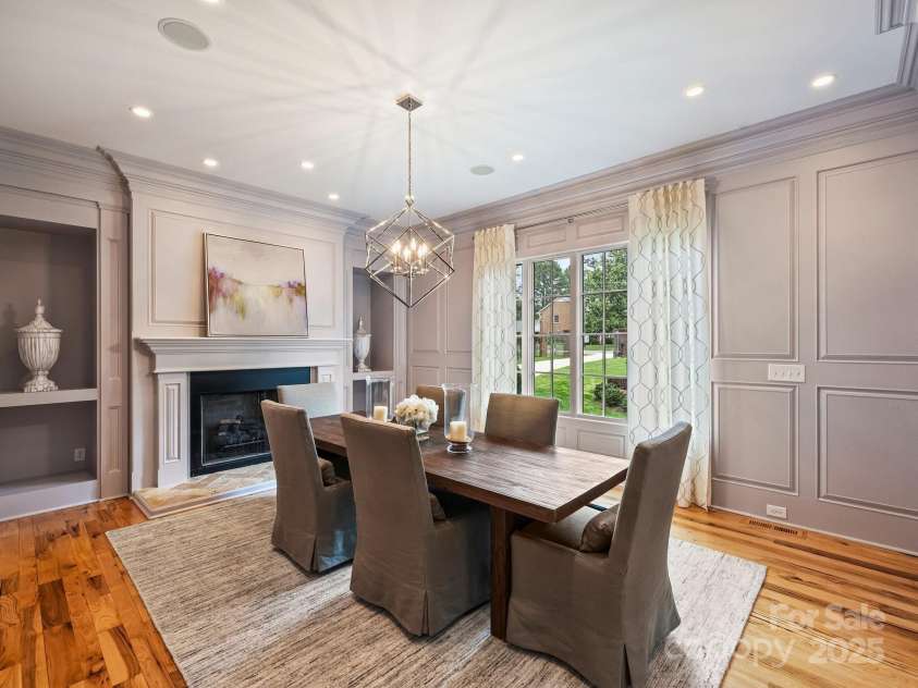 4400 Sharon View Road, Charlotte, NC 28226.  MLS# CAR4243534, YatesRealty ID 11056. Dining Room