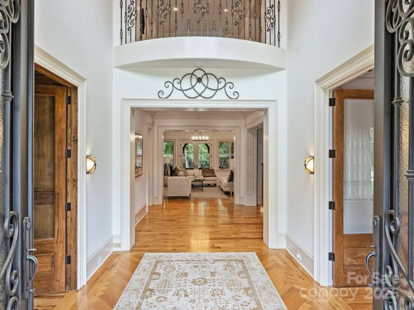 4400 Sharon View Road, Charlotte, NC 28226.  MLS# CAR4243534, YatesRealty ID 11056. Stunning 2-Story Foyer
