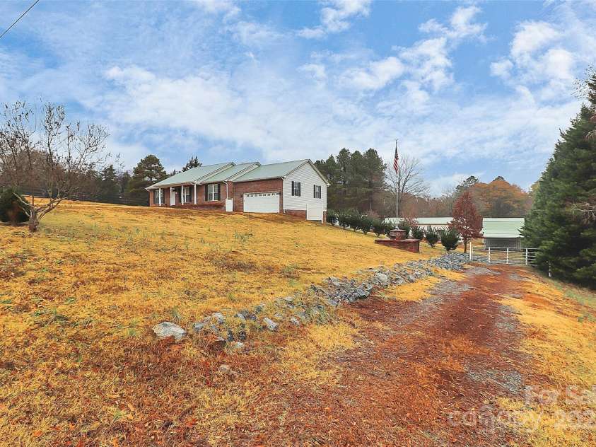 2945 Parks Lafferty Road, Concord, NC 28025.  MLS# CAR4205547, YatesRealty ID 11058. 
