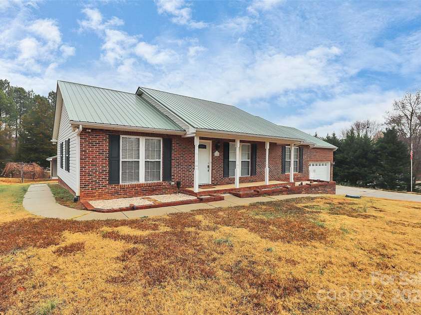 2945 Parks Lafferty Road, Concord, NC 28025.  MLS# CAR4205547, YatesRealty ID 11058. 