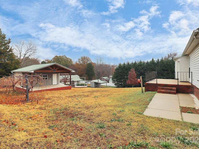 2945 Parks Lafferty Road, Concord, NC 28025.  MLS# CAR4205547, YatesRealty ID 11058. 