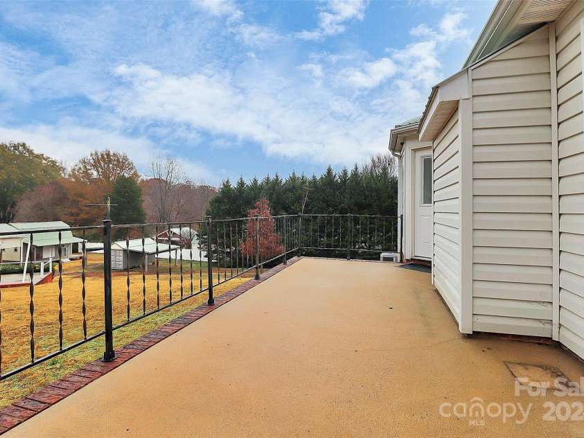 2945 Parks Lafferty Road, Concord, NC 28025.  MLS# CAR4205547, YatesRealty ID 11058. 
