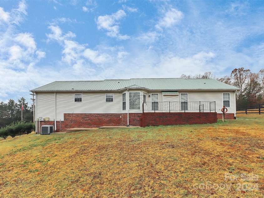 2945 Parks Lafferty Road, Concord, NC 28025.  MLS# CAR4205547, YatesRealty ID 11058. 