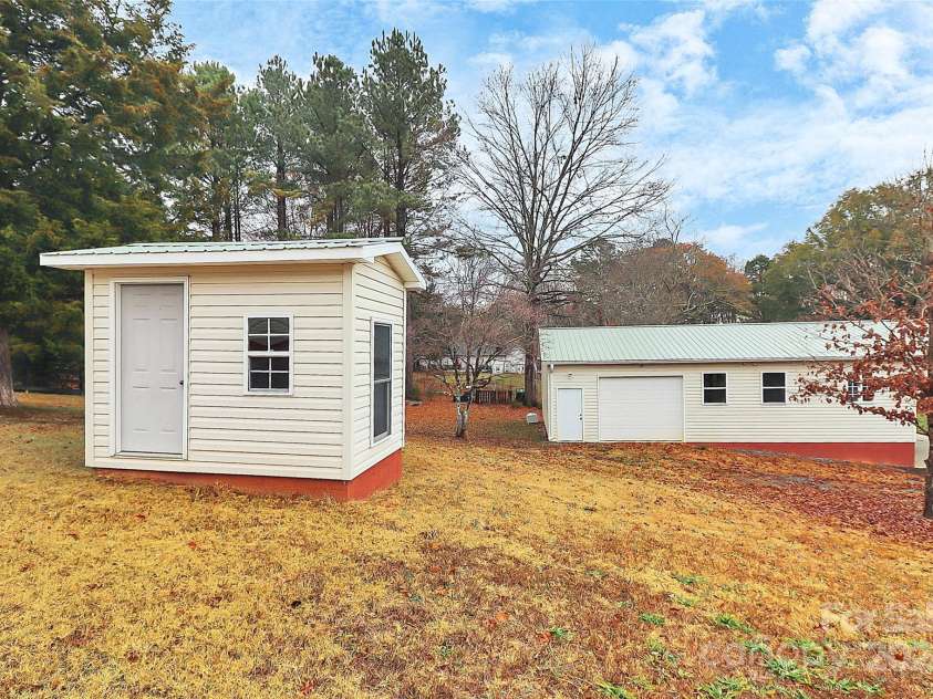 2945 Parks Lafferty Road, Concord, NC 28025.  MLS# CAR4205547, YatesRealty ID 11058. 